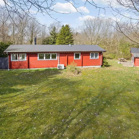 3 Bedroom Stunning In * Spottrup